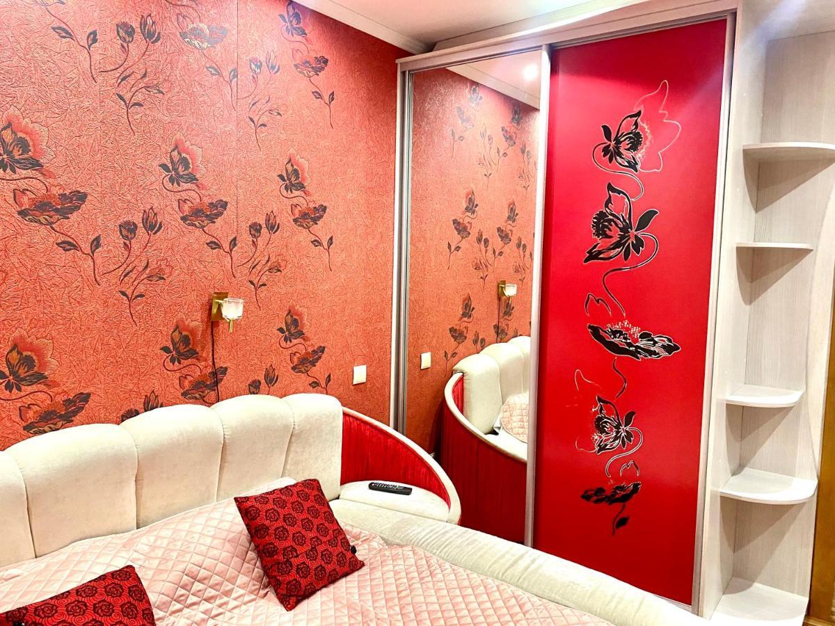 Family Apartment Полтава Екстер'єр фото